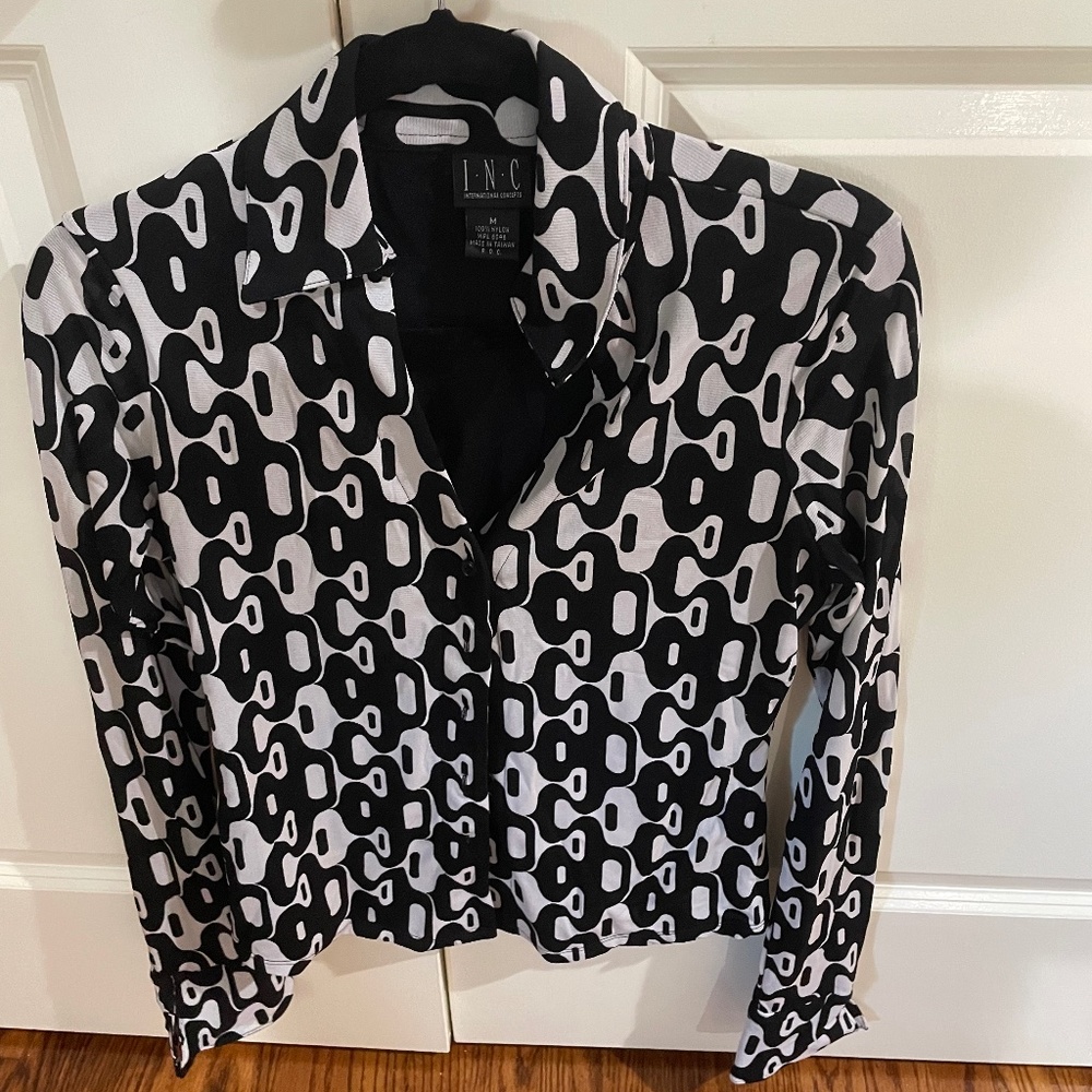 Woman’s Tops